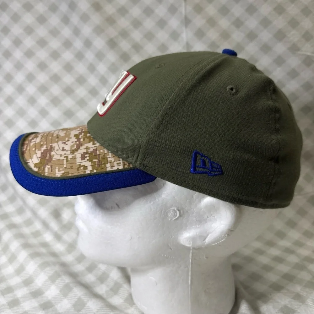 New York Giants Vintage New Era 39Thirty Salute To Service M/L FlexFit Cap Hat